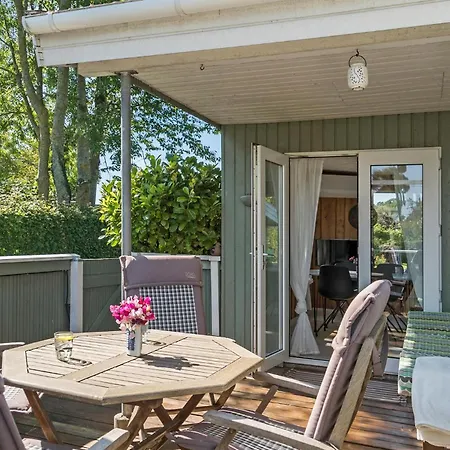 3 Bedroom Cozy In Casa de Férias *
